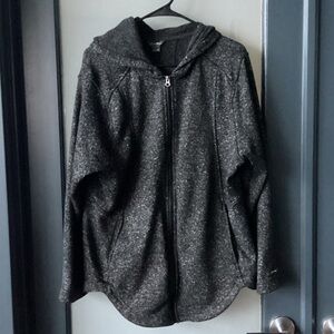 Sweatshirt with hoodie and pockets